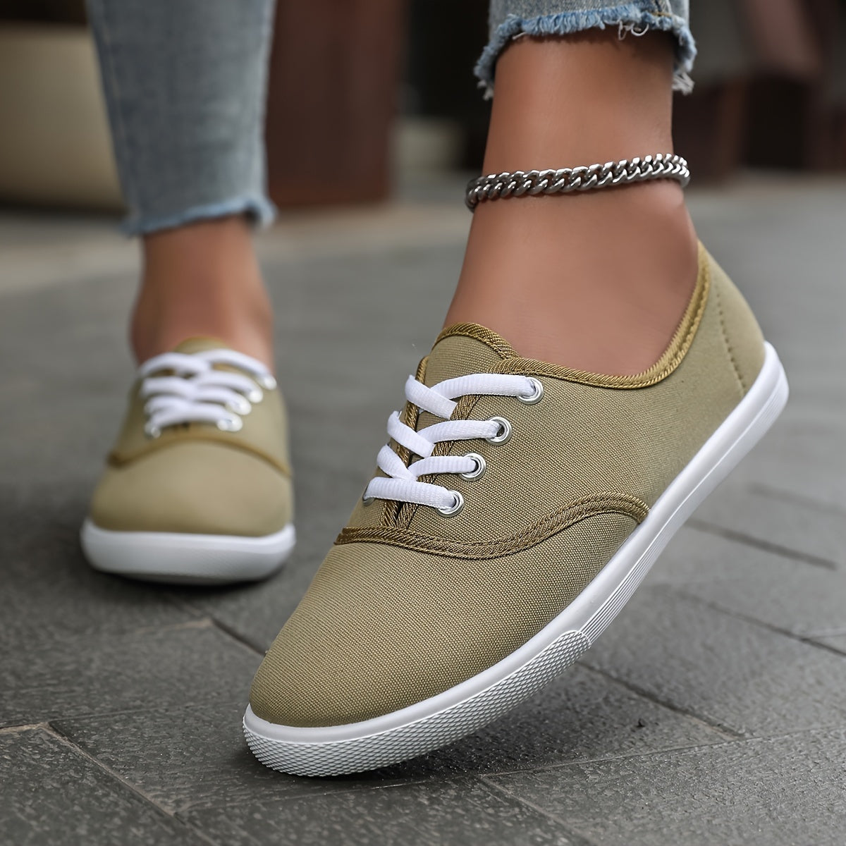 Comfortabele lage canvas sneakers in wit afbeelding 18