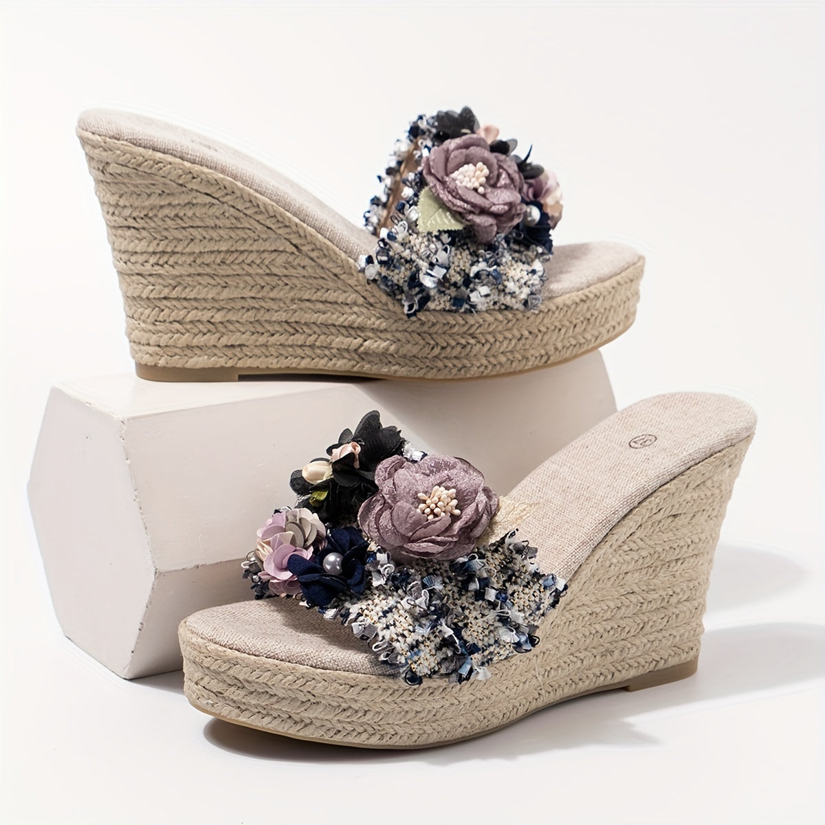 Stijlvolle dames bloemen espadrilles met sleehak | Comfortabele zomerse must-have afbeelding 1