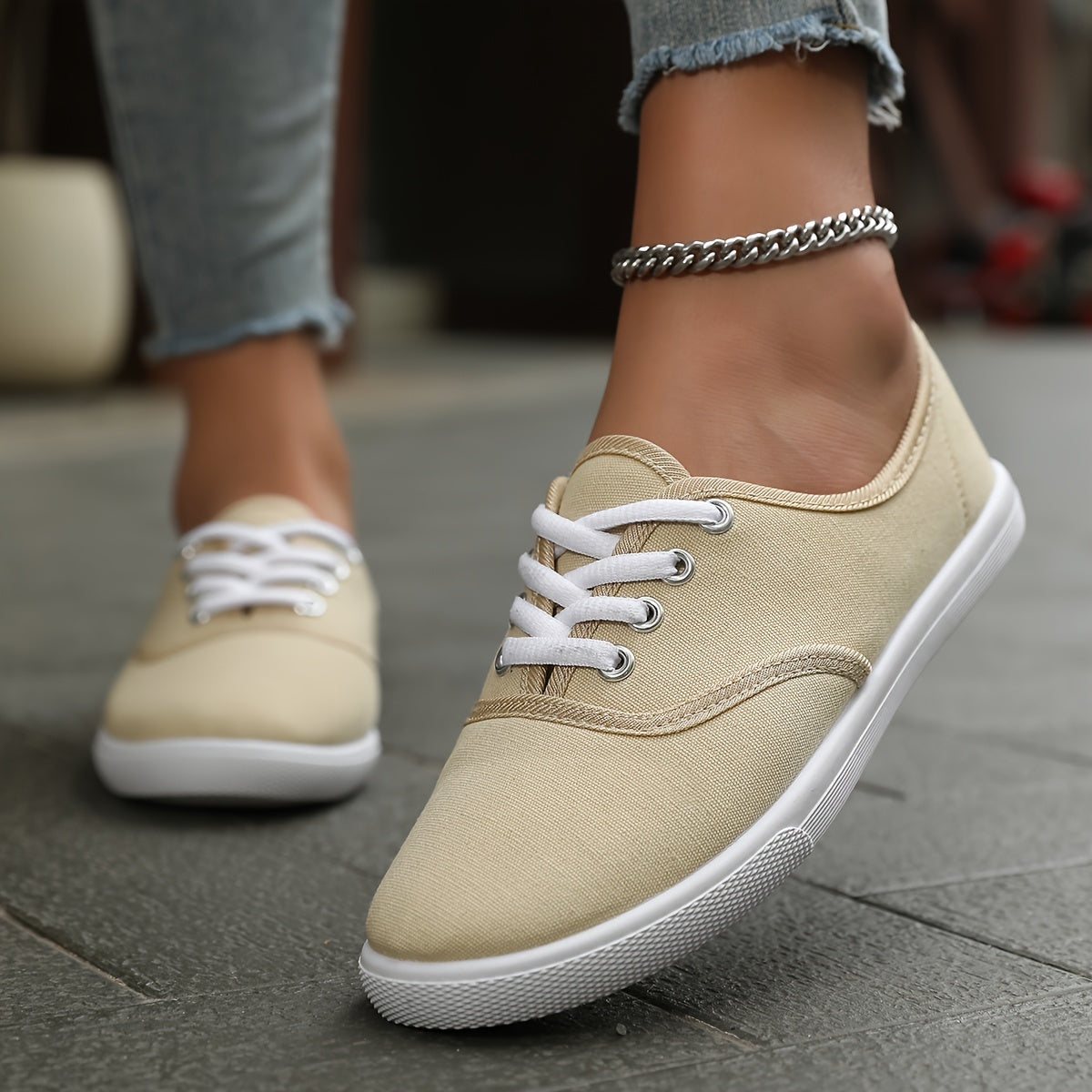 Comfortabele lage canvas sneakers in wit afbeelding 16