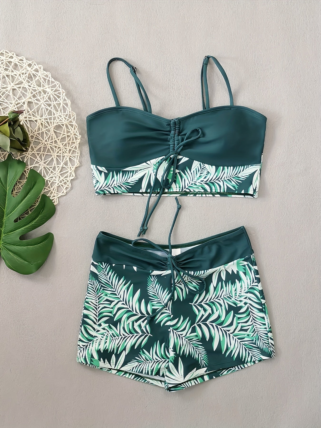 Bladprint bikini set met boyshorts | Stijlvol en comfortabel | Perfect voor zomerse dagen afbeelding 4