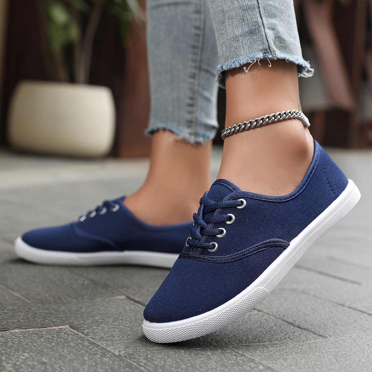 Comfortabele lage canvas sneakers in wit afbeelding 7