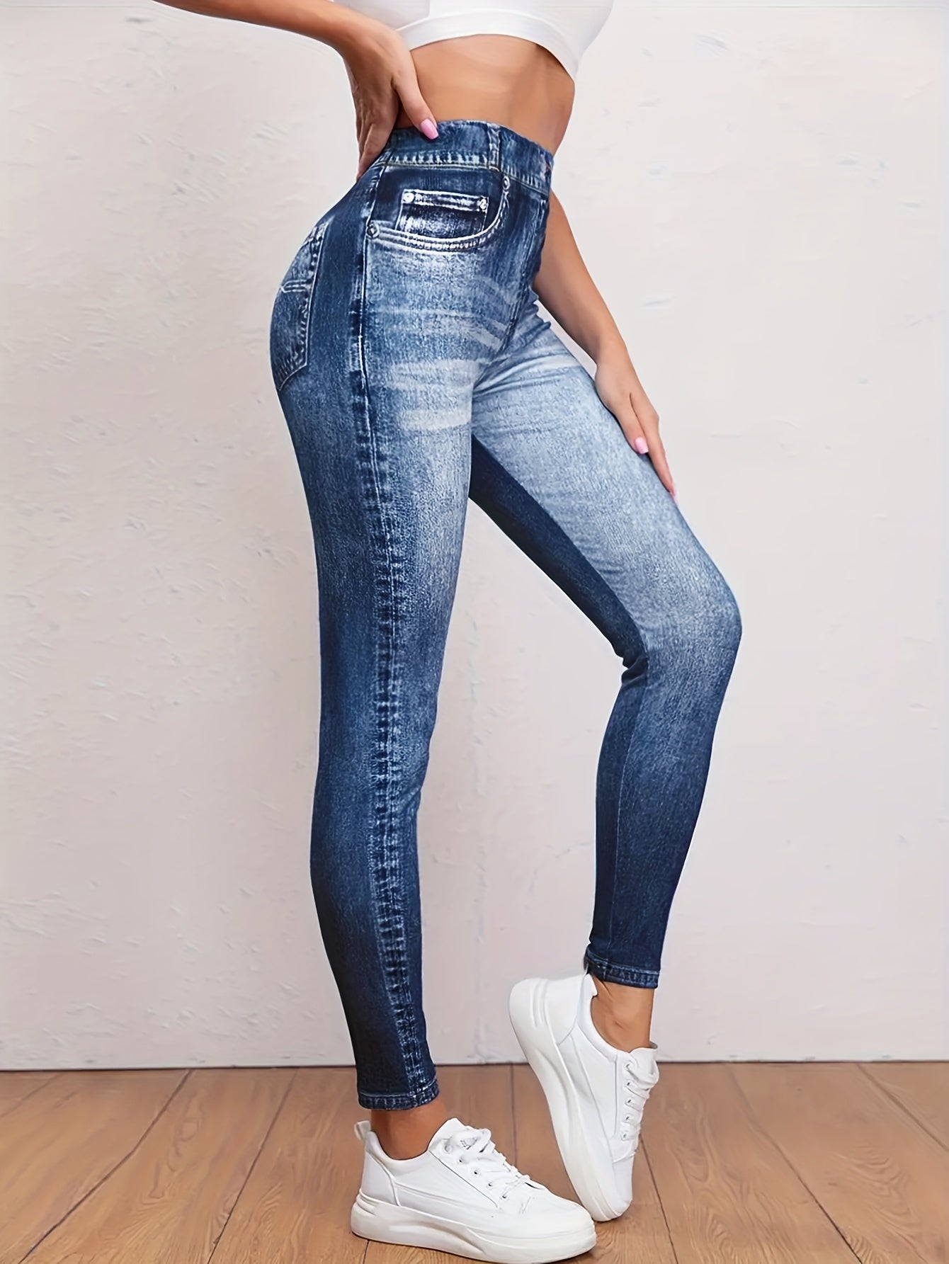 Trendy faux denim high-waist workout leggings - comfortabel en stijlvol! 🌟 Gek op de denimlook, maar wil je ook vrij kunnen bewegen? Deze leggings combineren beide en zijn perfect voor workouts én casual outfits. Gemaakt van een luxe katoenmix, ideaal voor de herfst en winter. Ontdek ze nu! afbeelding 4