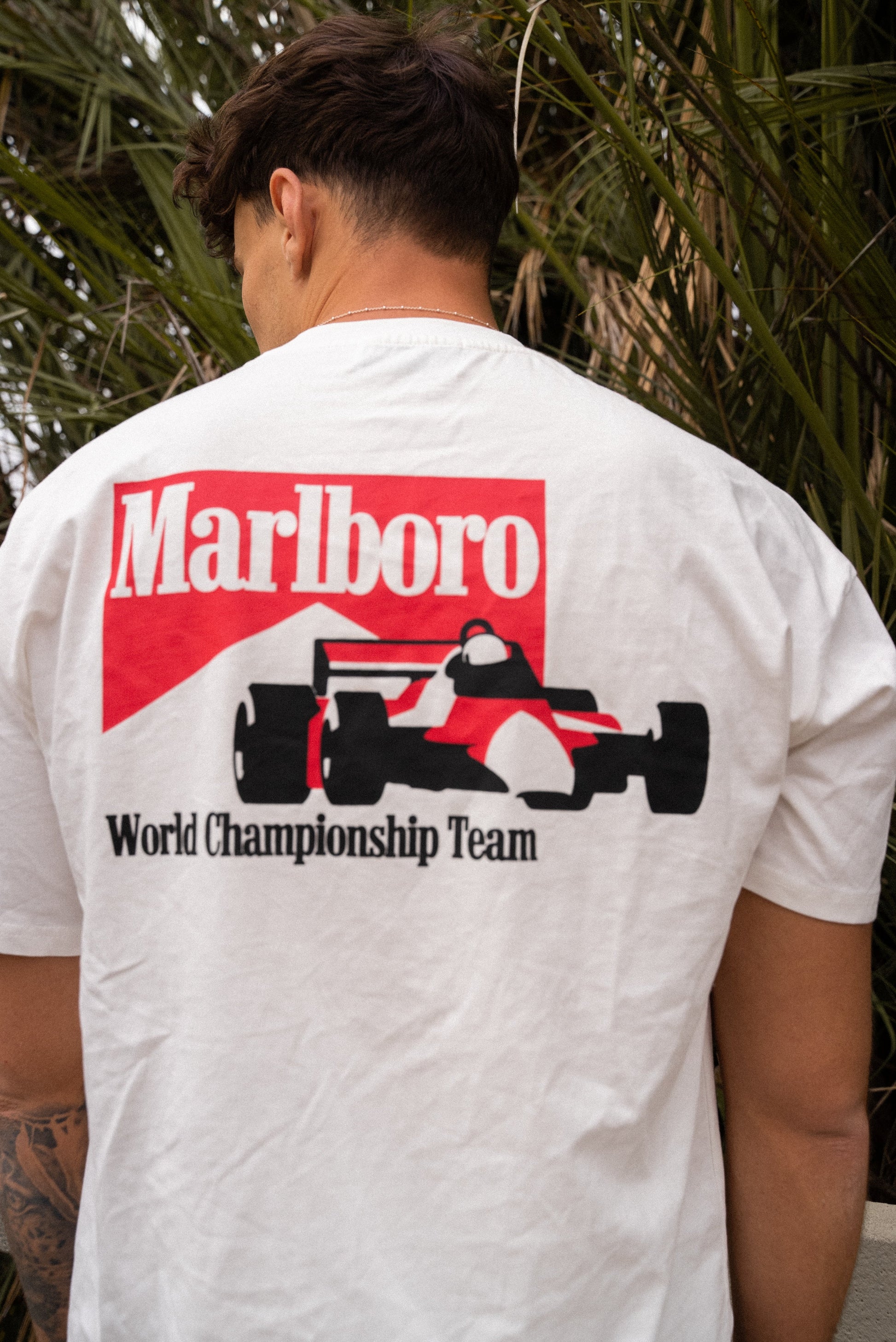 Vintage Malboro Racing T-shirt - Stijlvol en comfortabel voor motorsportliefhebbers afbeelding 2