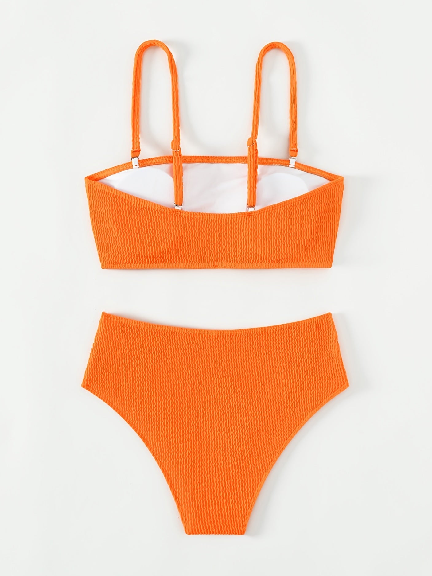 Rode ribgebreide bikini met hoge taille - Flatterende en comfortabele zomerlook afbeelding 4