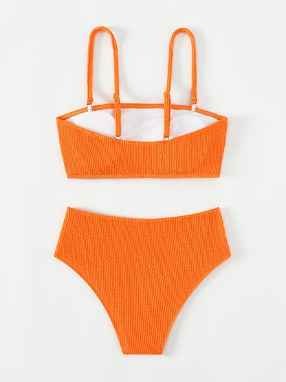 Rode ribgebreide bikini met hoge taille - Flatterende en comfortabele zomerlook afbeelding 4