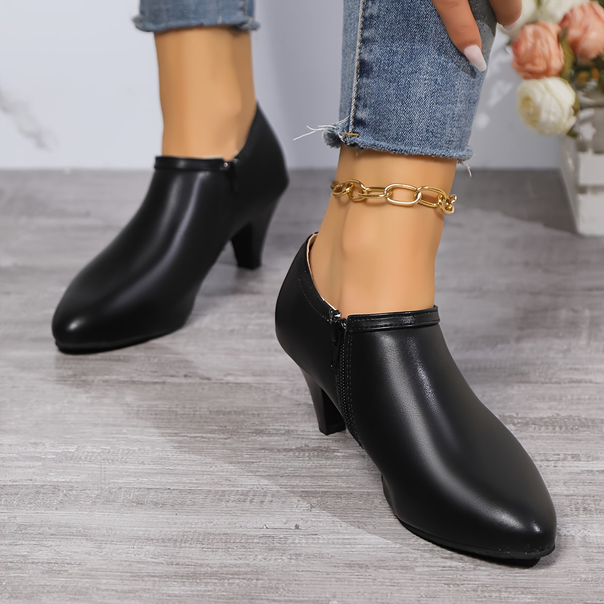 Stijlvolle zwarte pumps en enkellaarzen van hoogwaardig synthetisch leer met subtiele pailletten. Uitgebalanceerde mix van elegantie en comfort, perfect voor elke gelegenheid. Shop nu! afbeelding 8